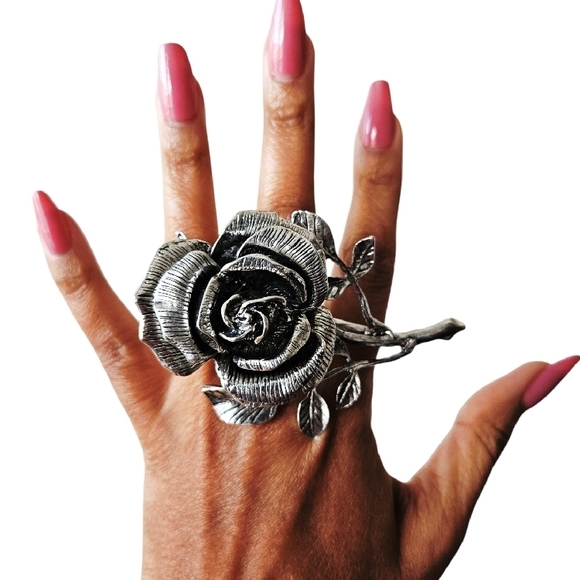 Large Silver Rose Statement Ring - Picture 1 of 4